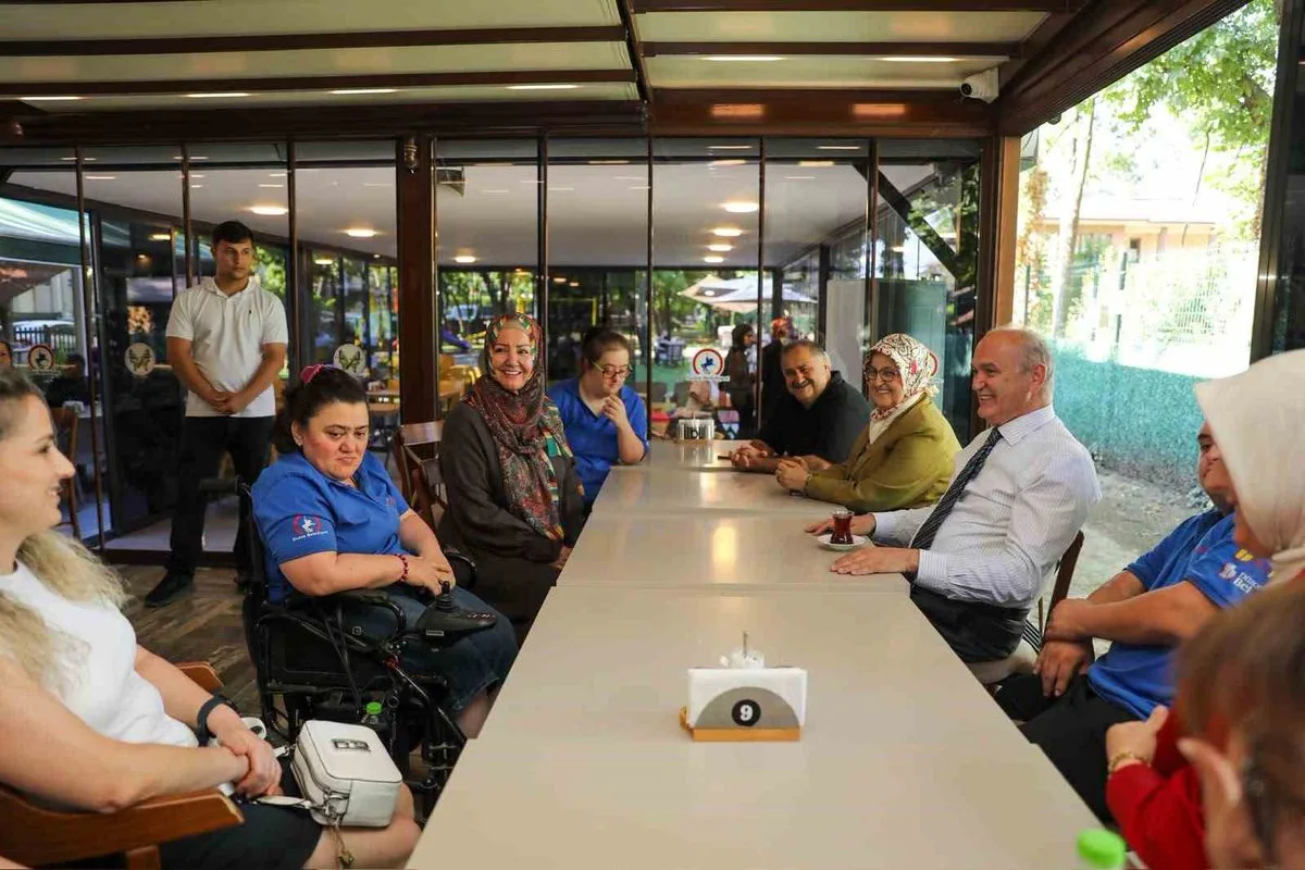 Ünlü televizyon programcısı İkbal Gürpınar Düzce’de