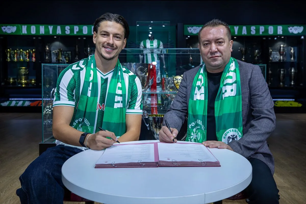 Konyaspor, Enis Destan ile 3 Yıllık Sözleşme İmzaladı