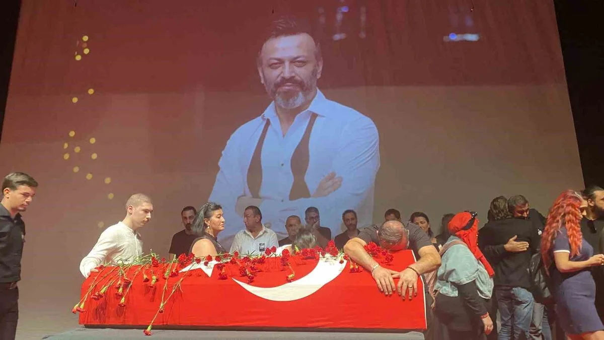 Ünlü oyuncu Serhat Kılıç için duygusal anma: 30 yıl yetmedi Serhat seni çok özleyeceğim