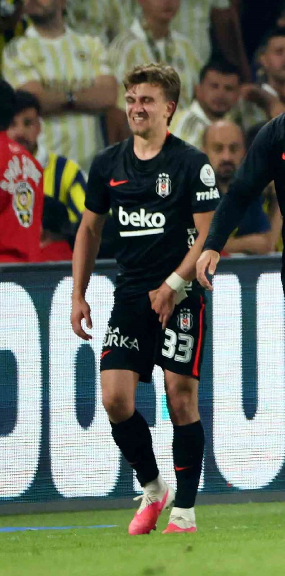 Beşiktaş'ta Rıdvan Yılmaz'ın sol uyluk iç adalesinde gerilme ve ödem tespit edildi